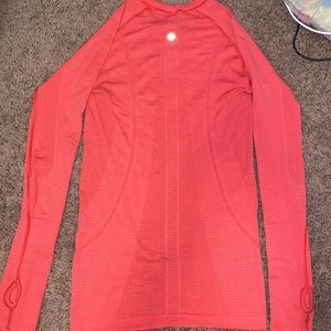 Lululemon Orange swiftly tech